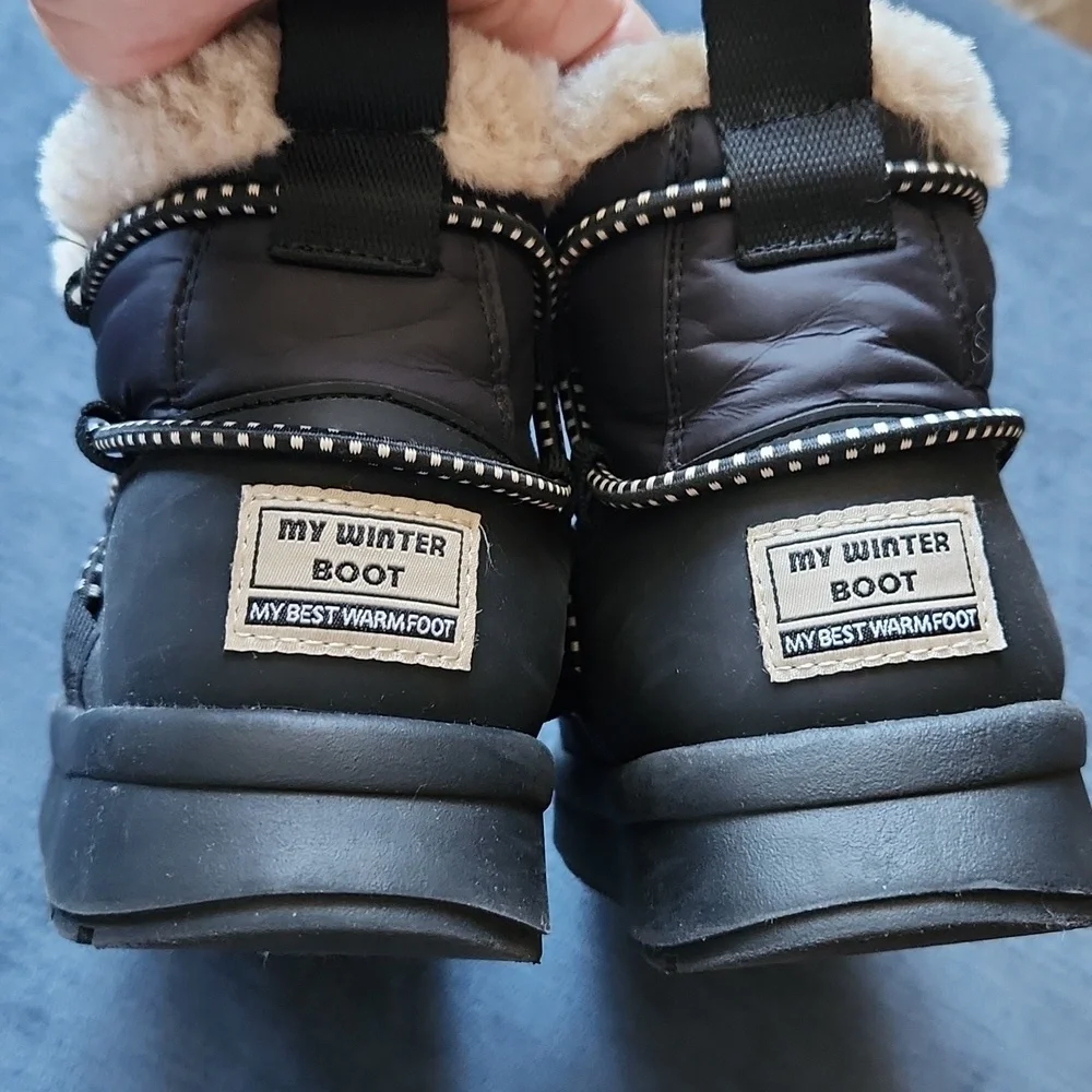 Zara Black Water Repellent Winter Kids Boots with Cream Sherpa Lining Size 35/3
